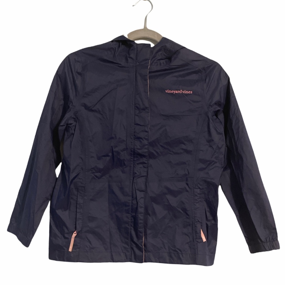 Vineyard Vines Lightweight Long Beak Rain Jacket In Navy